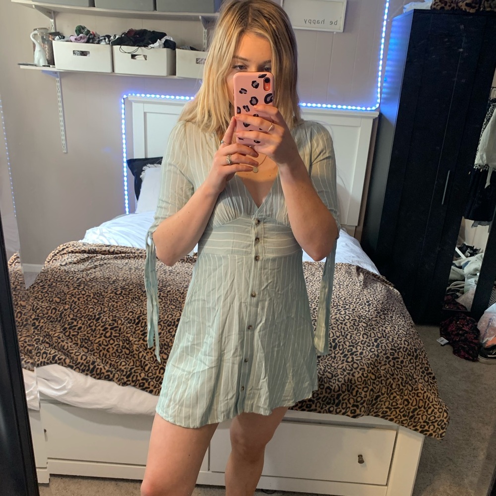 ALTARD STATE DRESS - Picture 3 of 8